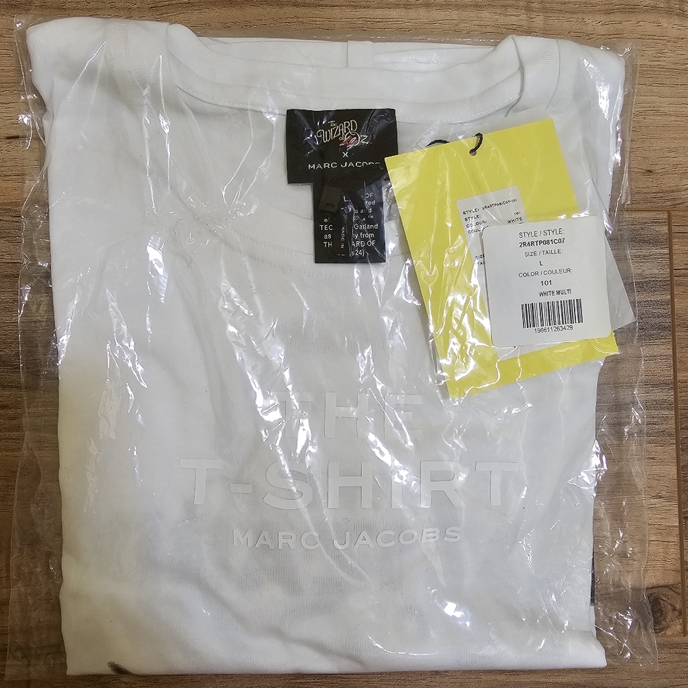 🧙‍♀️HOST PICK🧙‍♀️New Marc Jacobs The Wizard Of Oz Slim Tee, size L - Picture 5 of 10
